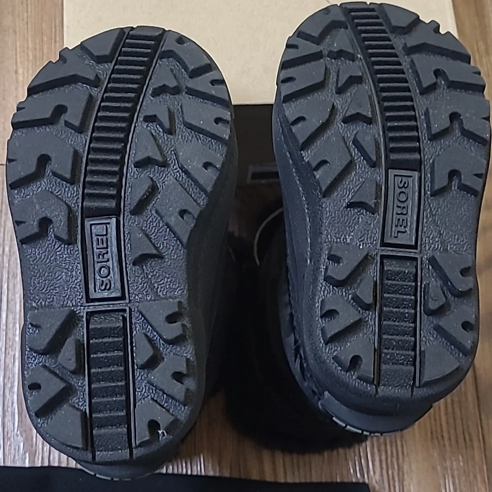 Sorel Black‎ Kids Snow Boots with Polar Bear Design